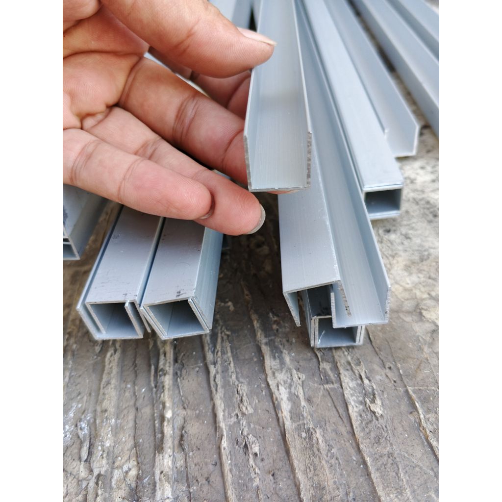 Jual Lis U Aluminium 15,8MM X 15,8MM HITAM | Shopee Indonesia