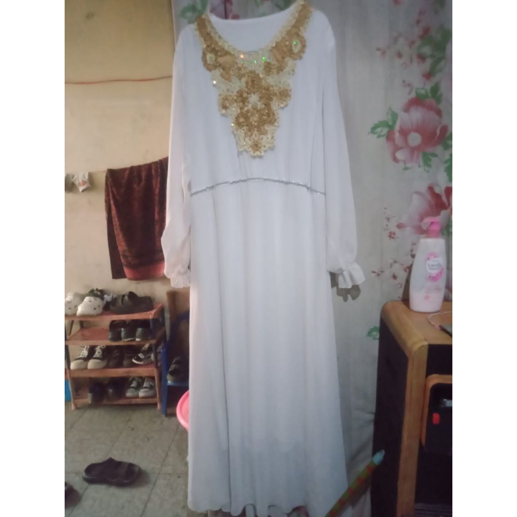 Jual gamis pl putih seruty | Shopee Indonesia
