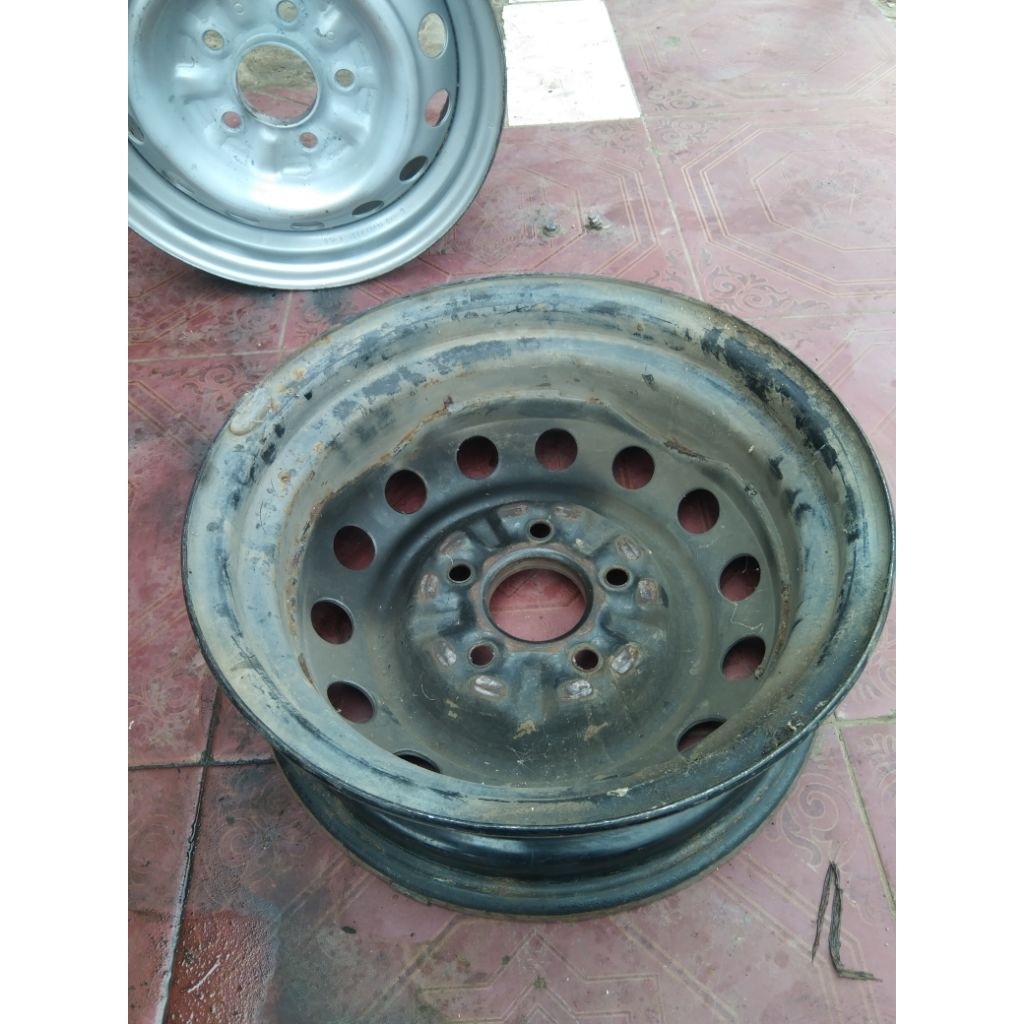 Jual pelak velg L300 new R14 TEBAL asli real foto | Shopee Indonesia