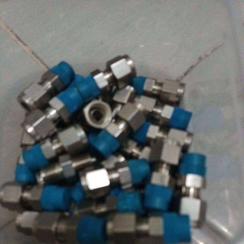 20 Piece Package Swagelok Equivalent to SS 400 1 8, 1/4 Tube Fitting x