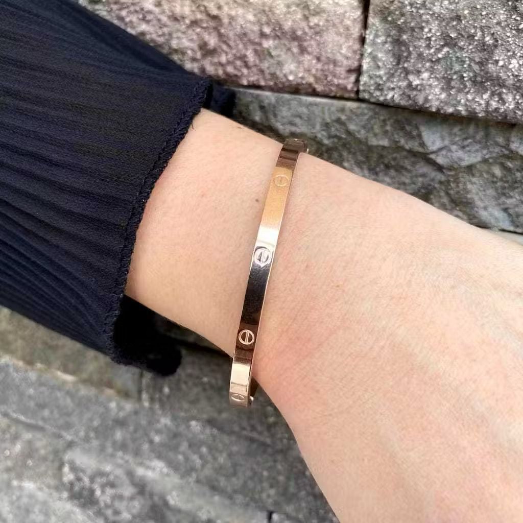 Gelang Tangan Wanita Asli Titanium / Bangle Polos Dan Permata - foto 5