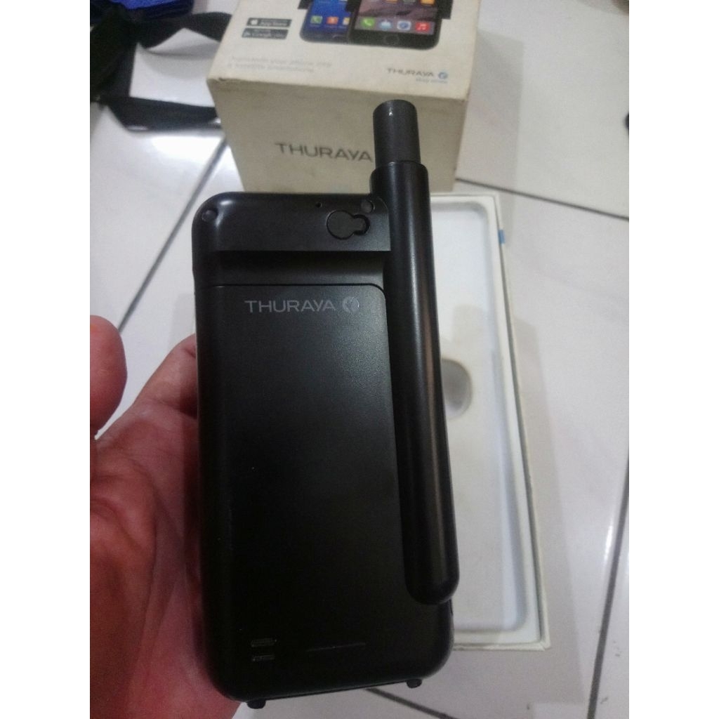 Thuraya SatSleeve+: Turn Your Smartphone Into a Satellite Phone
