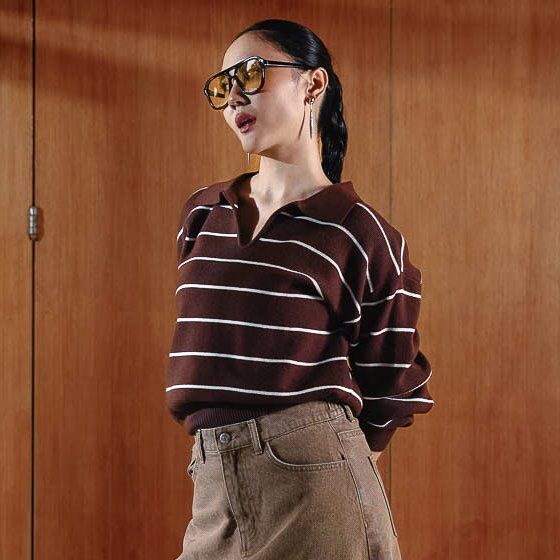 This Is April x Bella CLarissa Grifina Sweater Atasan Knitwear Lengan Panjang Wanita Casual Chic Look Ivory Dan Dark Brown foto 2