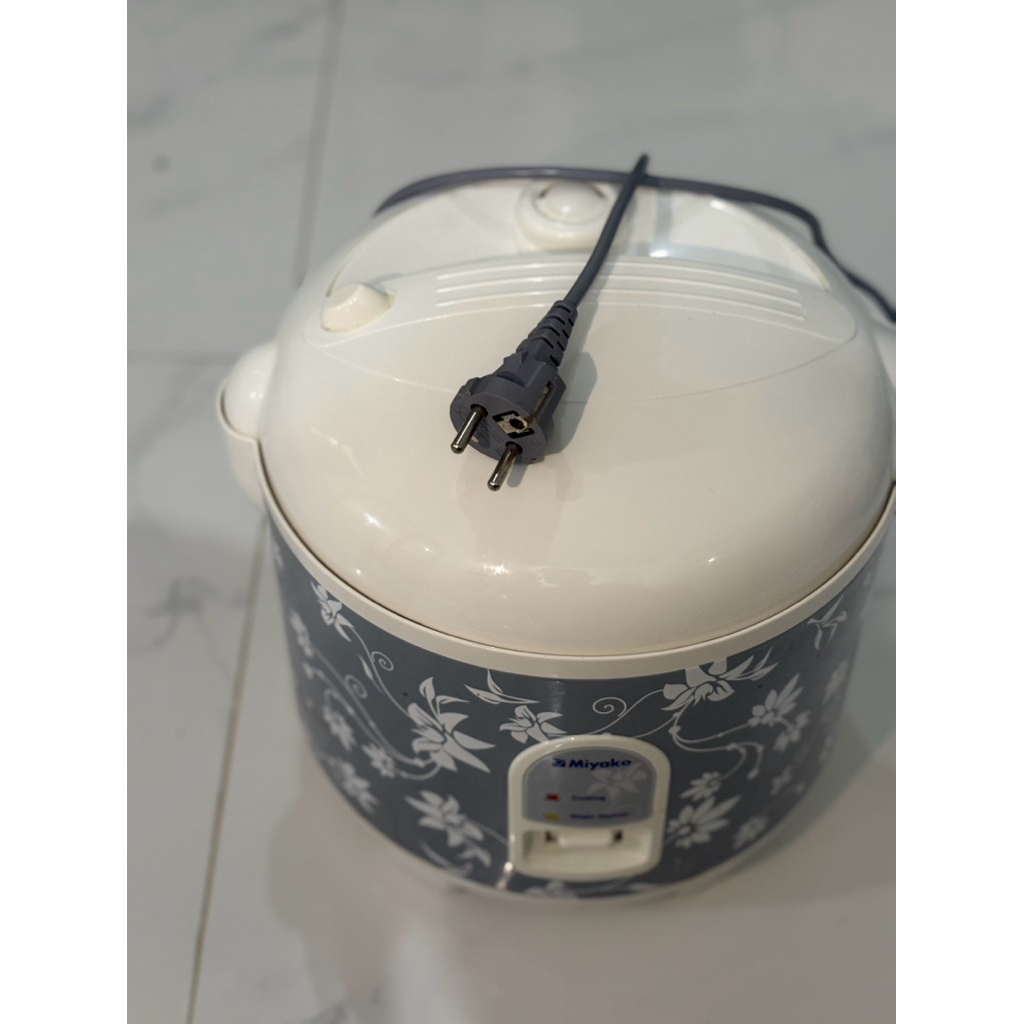 Jual Preloved Rice Cooker Miyako 1.8L [Bekas/Second] | Shopee Indonesia