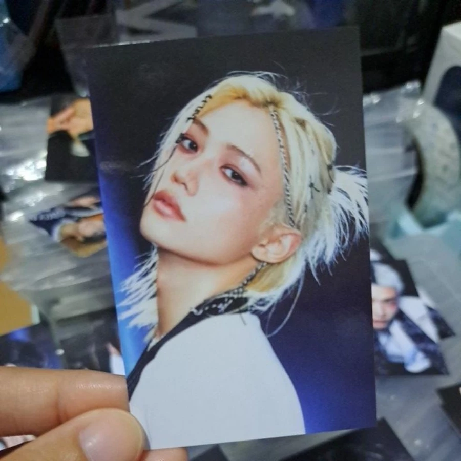 Photocard Resmi STRAY KIDS dari Album KARMA - Ready Stock