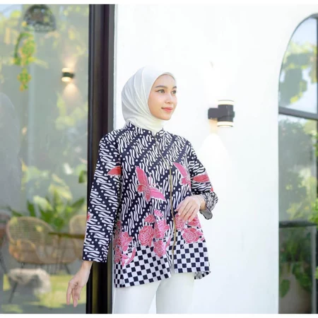 Atasan Cap Encim Lapis Trikot Catur Kupu