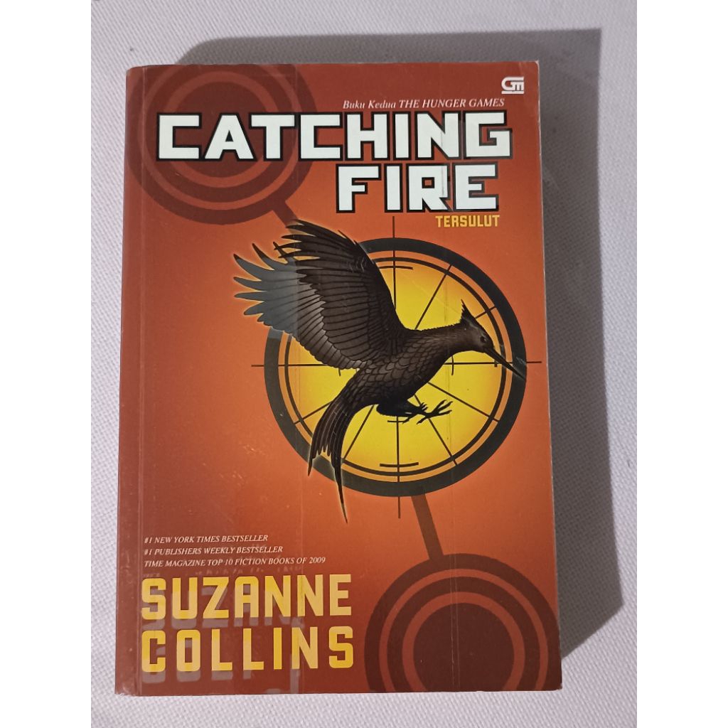 Jual [PRE-OWNED ORI] NOVEL THE HUNGER GAMES TRILOGY #2 CATCHING FIRE by ...