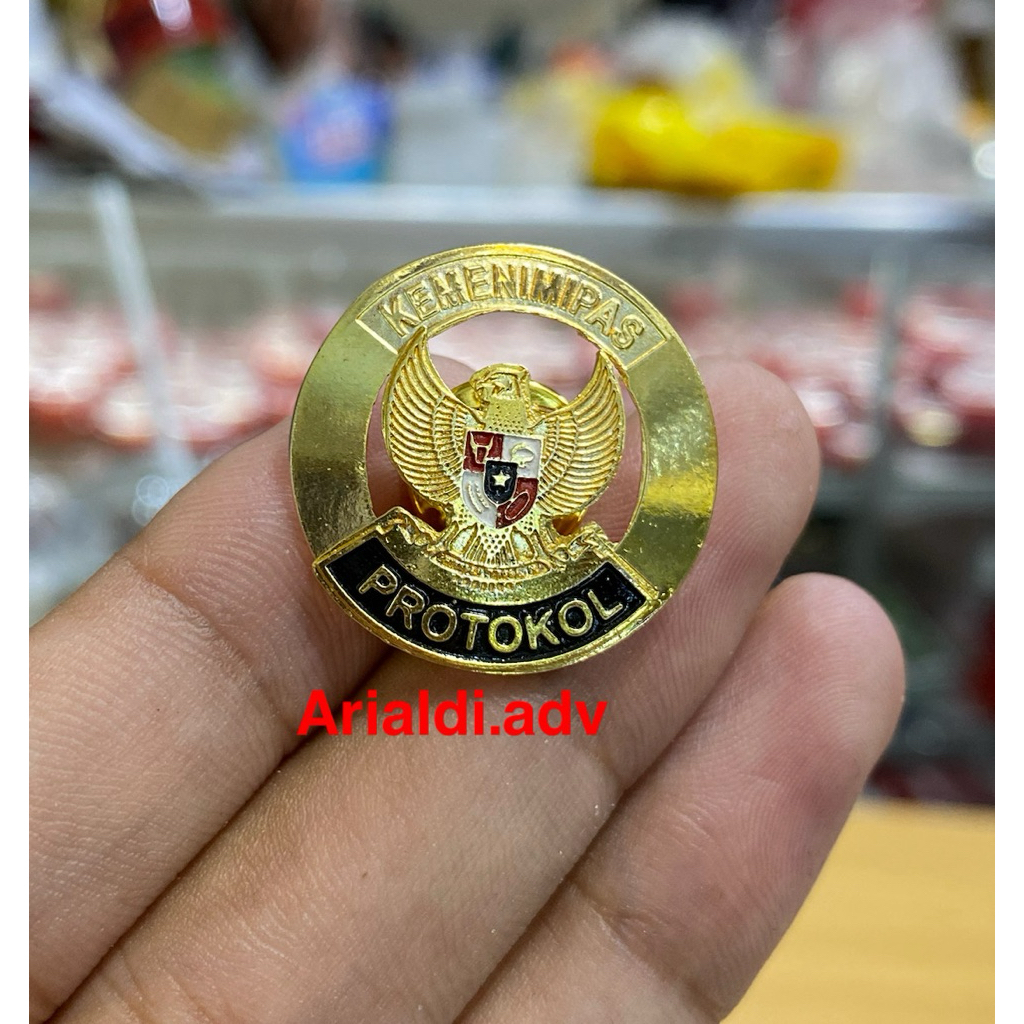 Jual pin krah PROTOKOL KEMENIMIPAS kuningan eching paku pin krah ...