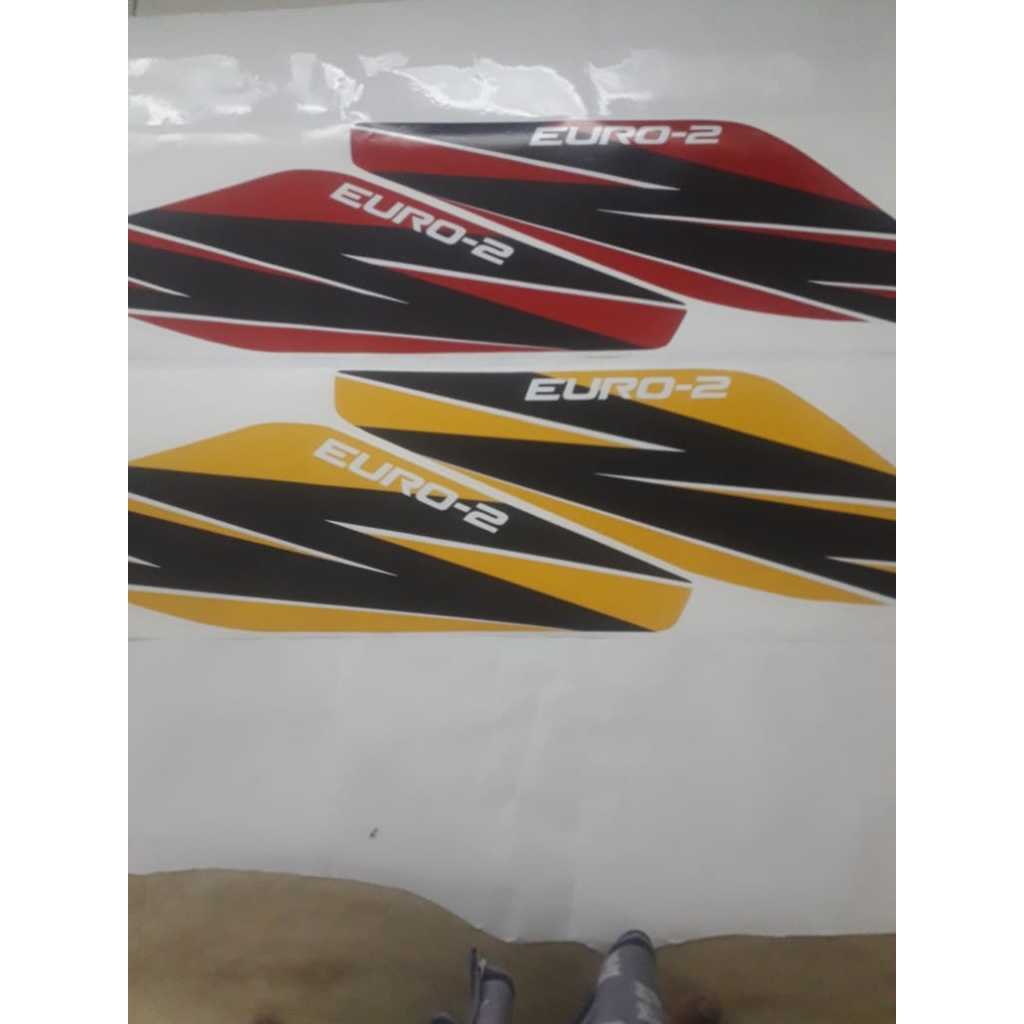 Jual Stiker Pintu Isuzu Elf Euro2 Nkr71 Nhr55 / sticker Isuzu elf nkr ...