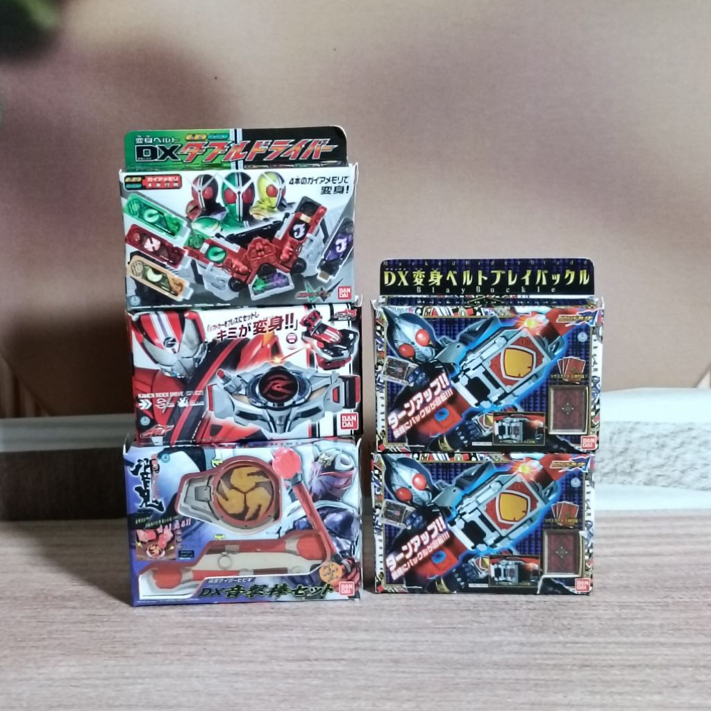 Jual Merchandise Kamen Rider Bandai - Pin Driver Kamen Rider | Shopee ...