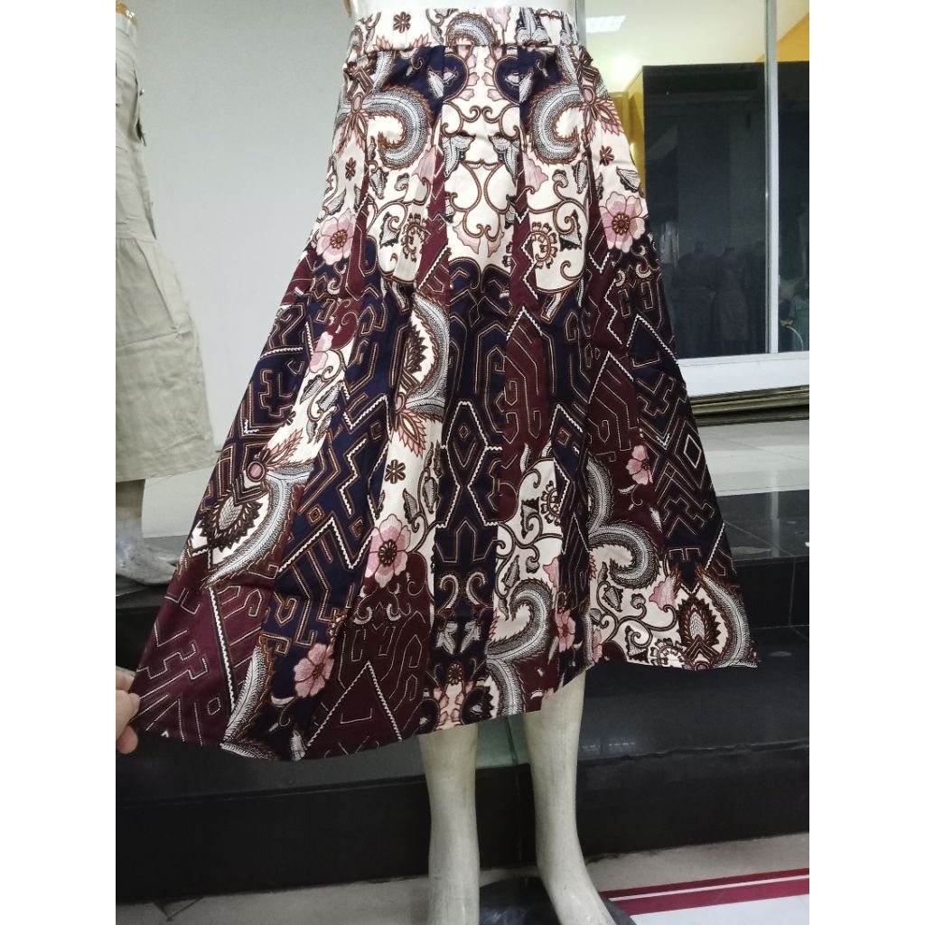 Jual ROK MIDI ROK BATIK 7/9 BAHAN KATUN STRETCH MODEL KEMBANG MAYUNG ...