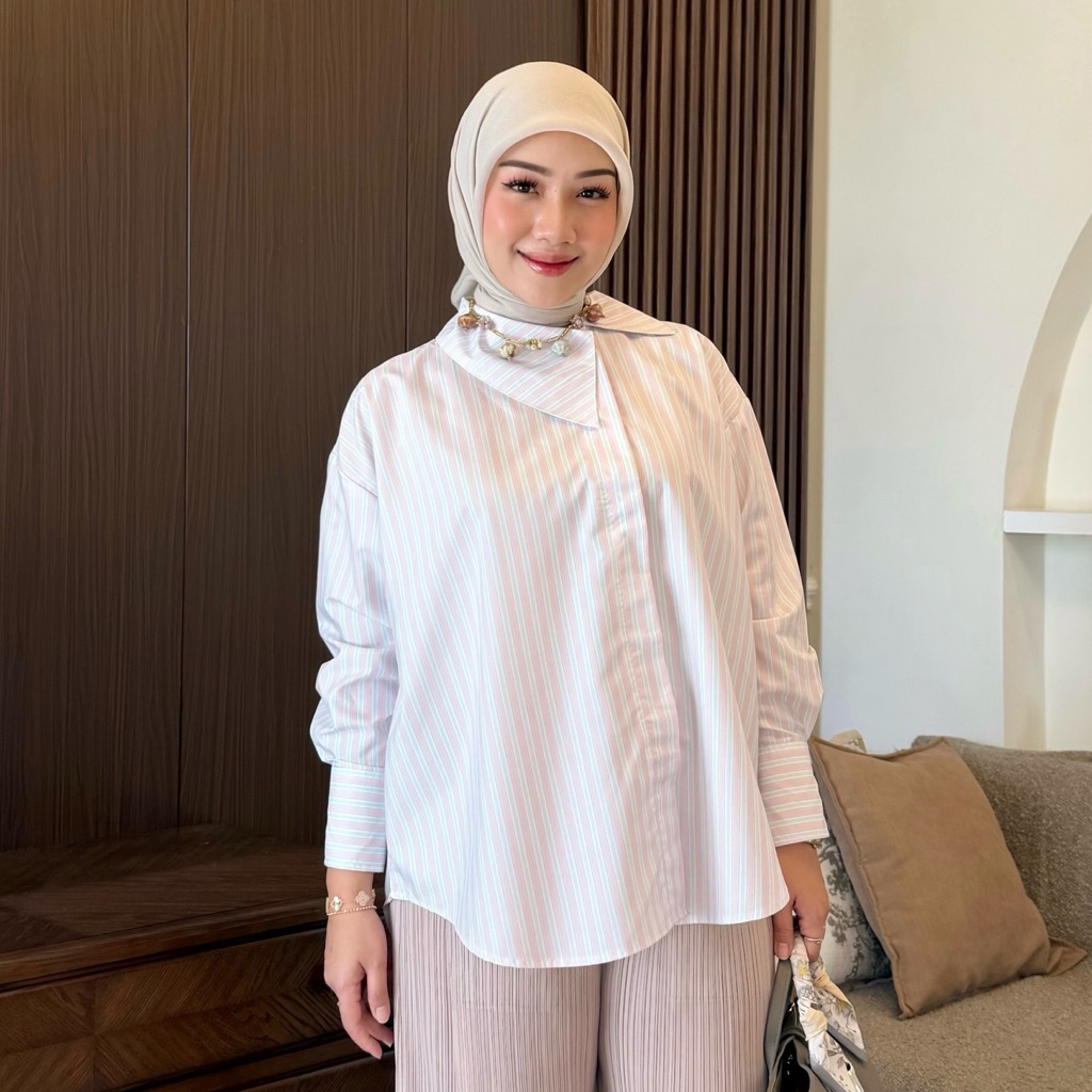 Butikchlaris - Leya Stripe Shirt Kemeja Wanita Oversized Salur Garis foto 1