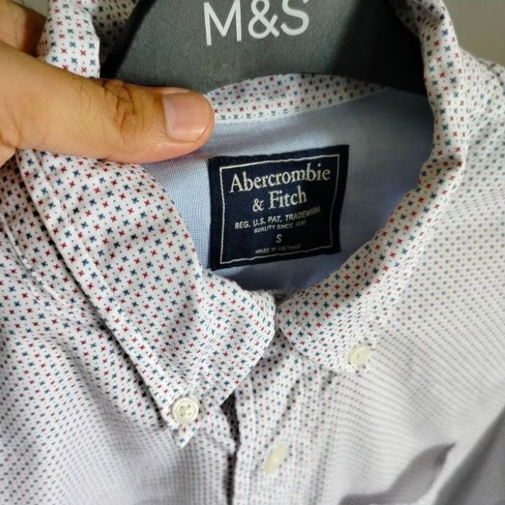 Jual kemeja slim SIZE M branded pria Abercrombie fitch | Shopee Indonesia