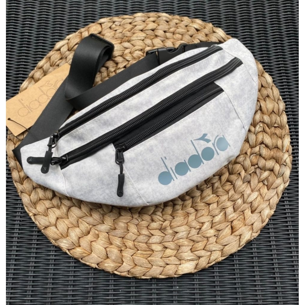 Jual DIADORA WAISTBAG RUNNING SPORTS CASUAL UNISEX | Shopee Indonesia