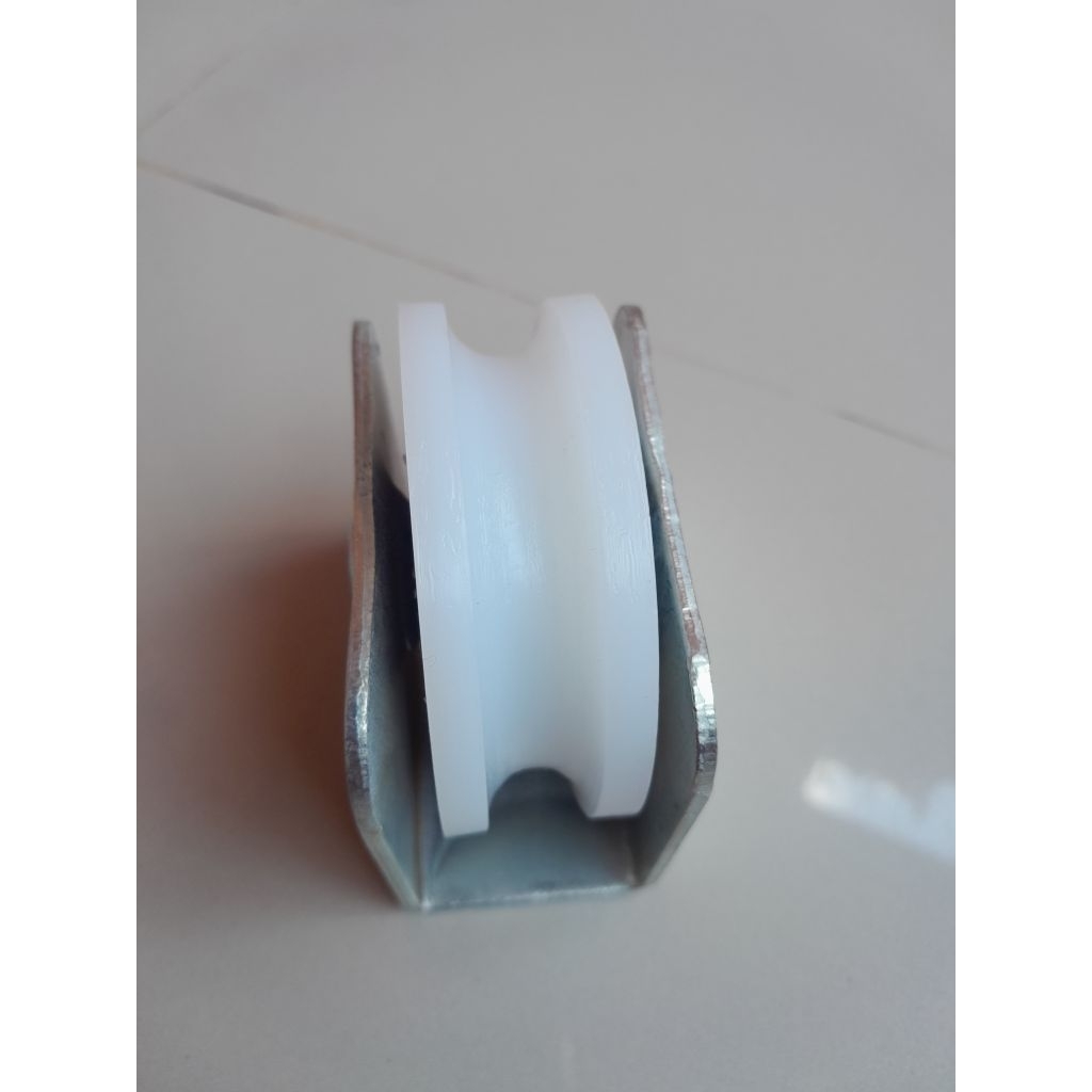 Jual Roda pagar nilon rel bulat dan siku | Shopee Indonesia