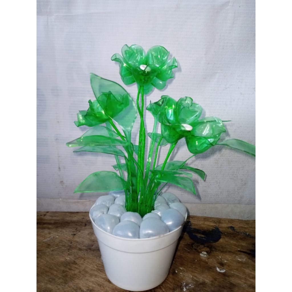 Jual kerajinan bunga dari botol/hiasan bunga dari botol/daur ulang ...