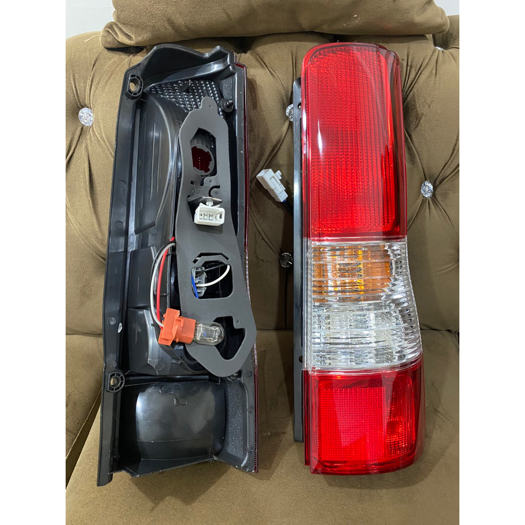 Jual Stoplamp gran max granmax / Lampu stop rem Daihatsu Grandmax blind ...