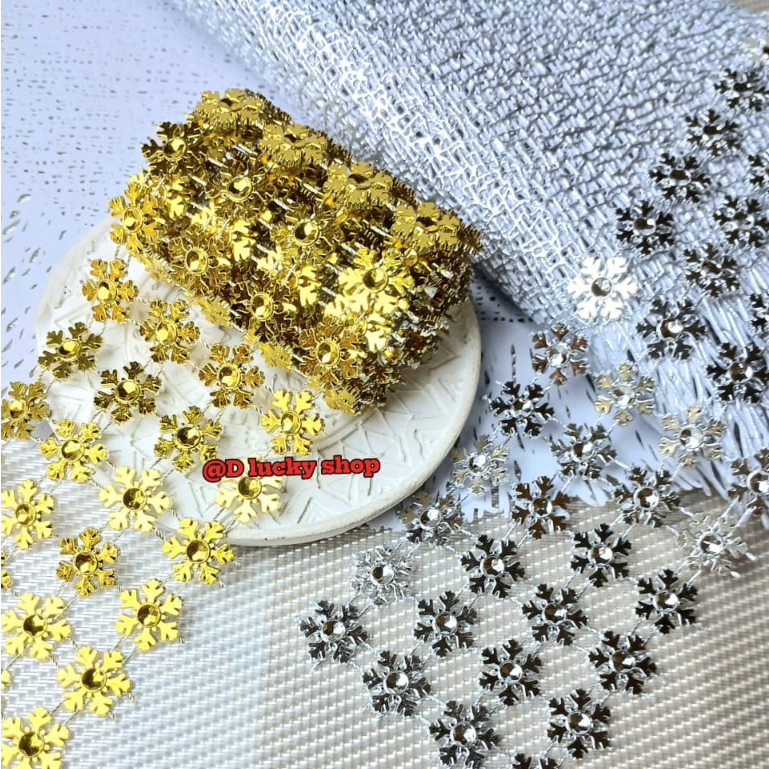 Diamond Aplikasi Renteng Payet Motif Bunga 4 baris per 50 cm