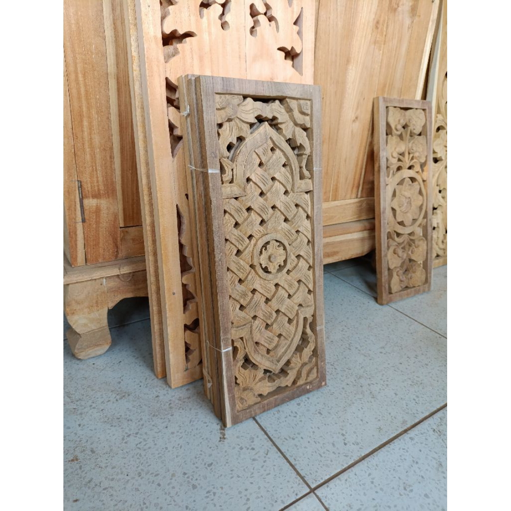 Jual ornamen kayu ornamen ukir ukiran kayu Loster dekorasi roster kusen ...