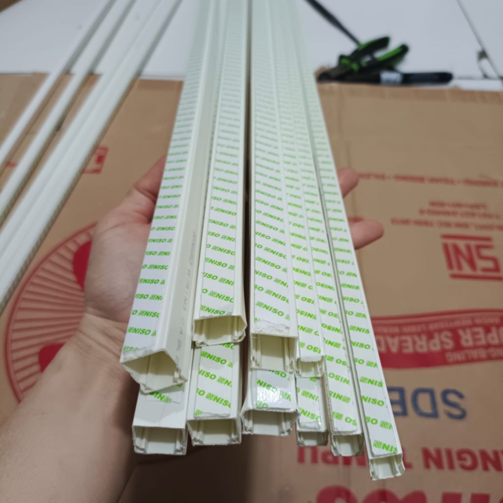 Jual Kabel Ducting dakting penutup kabel ukuran 10x10mm dan 16×16mm ...