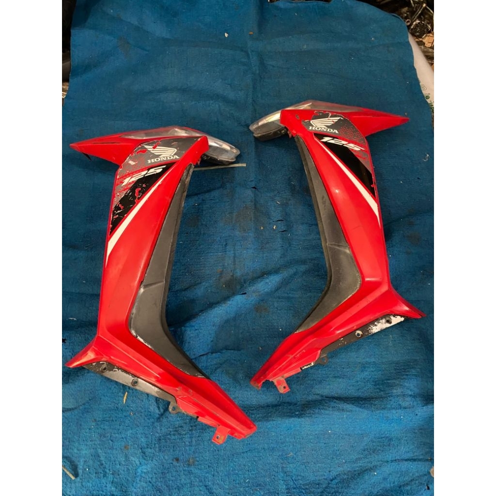 Jual Cover sayap samping kanan kiri honda Supra x 125 fi k41 original ...