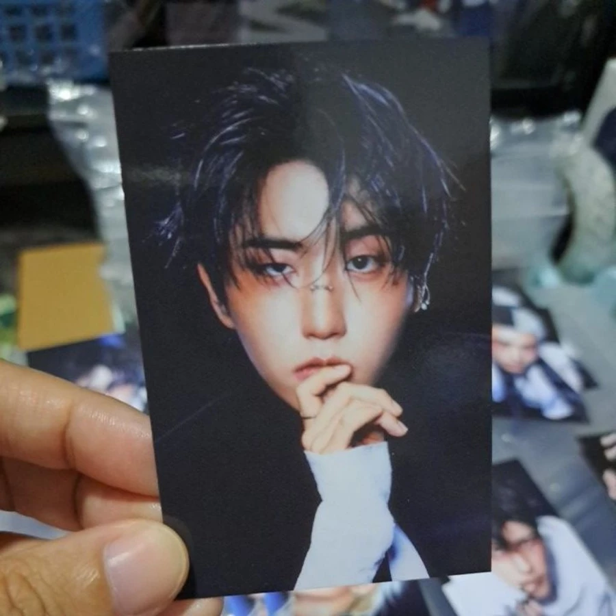 Photocard Resmi STRAY KIDS dari Album KARMA - Ready Stock