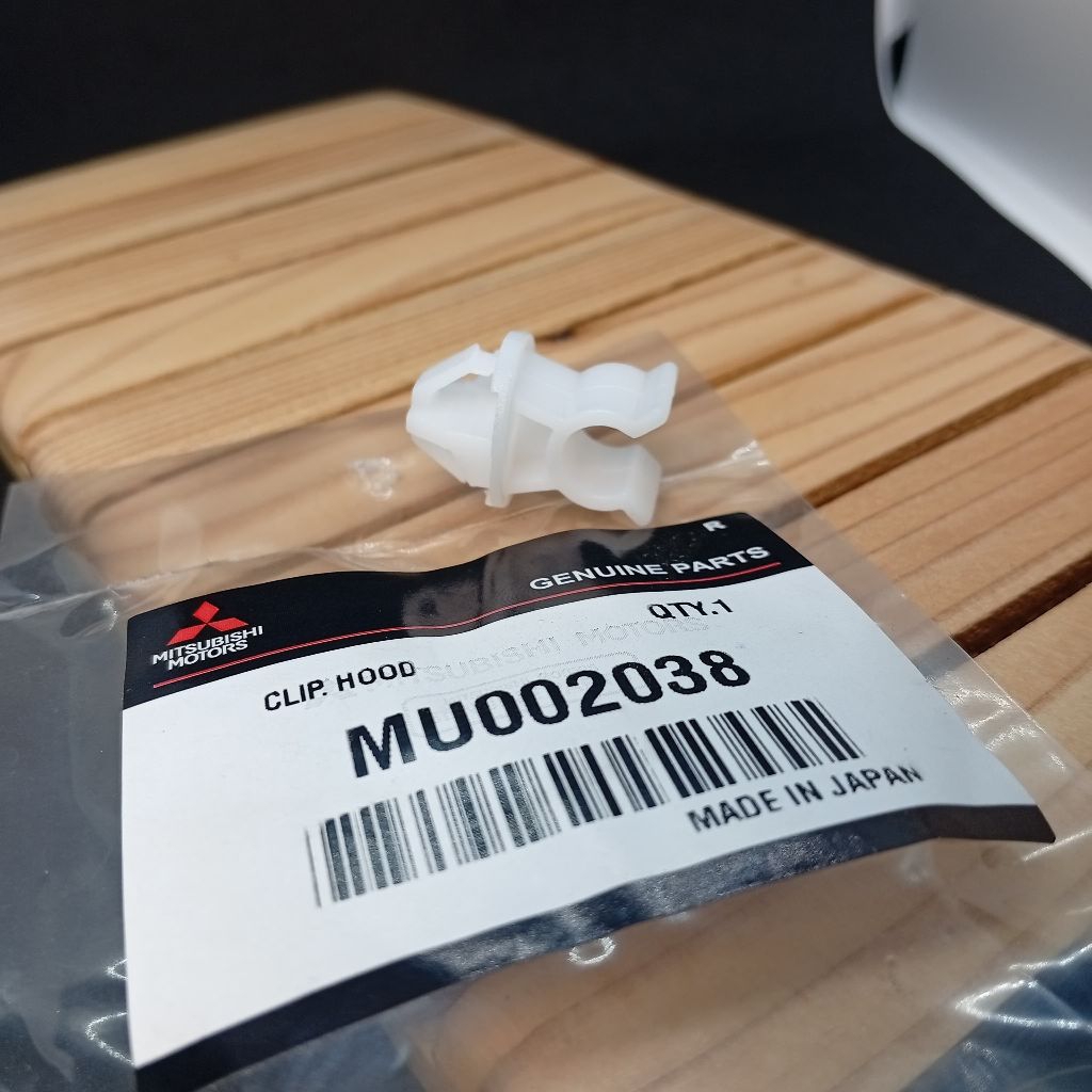 Jual Clip Klip Tiang Dudukan Kap Mesin Mitsubishi Xpander Asli ...