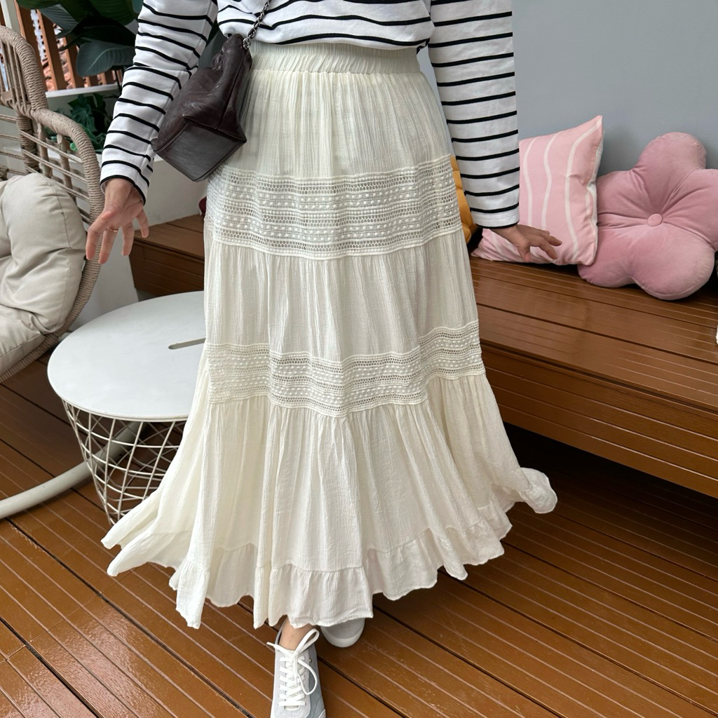 Jual Outfix Lace Bottoms - Rok Renda Furring Full Karet Pinggang ...