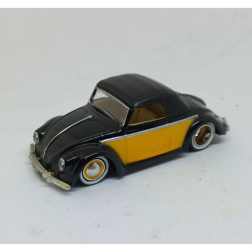 Coccinelle hebmuller cabriolet V DUBS jada toys