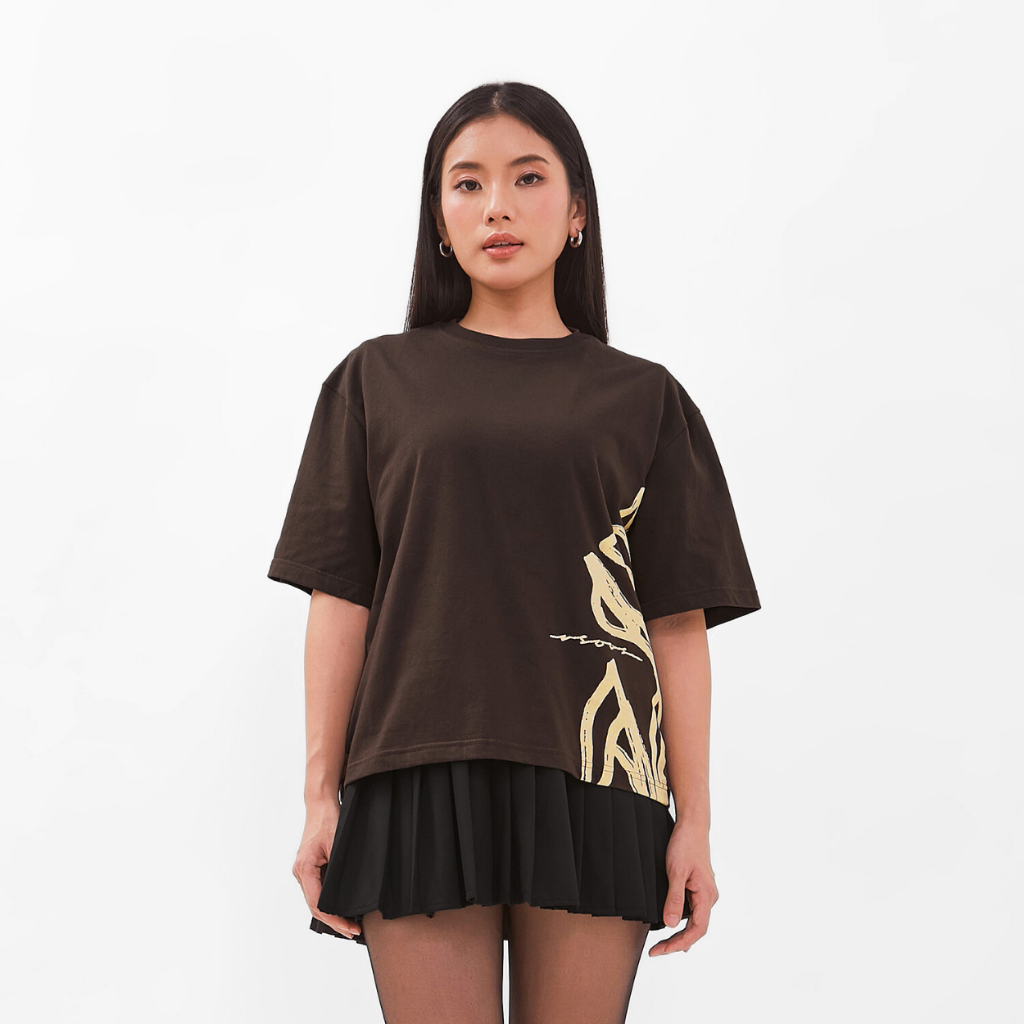 Jual ISOOS STUDIOS - AMARY T-SHIRT IN DARK BROWN | Shopee Indonesia