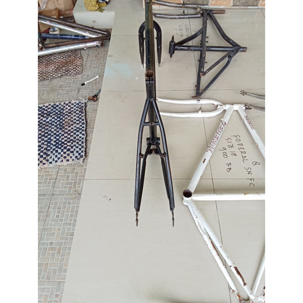 Jual wimcycle sepeda commuter bike frame elevated frame unik langka ...