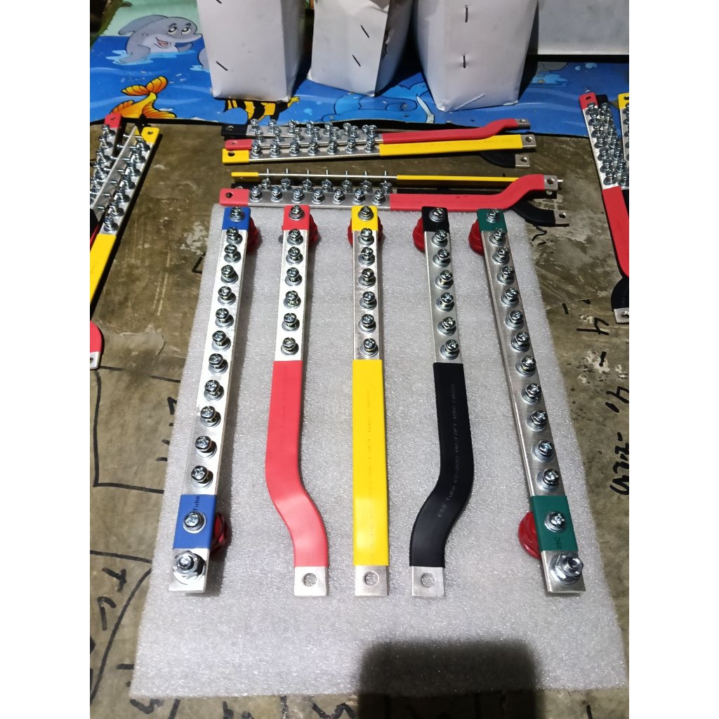 Jual BUSBAR 5×20 RSTN + GROUND PANJANG 30 CM UNTUK MCCB 200A | Shopee ...