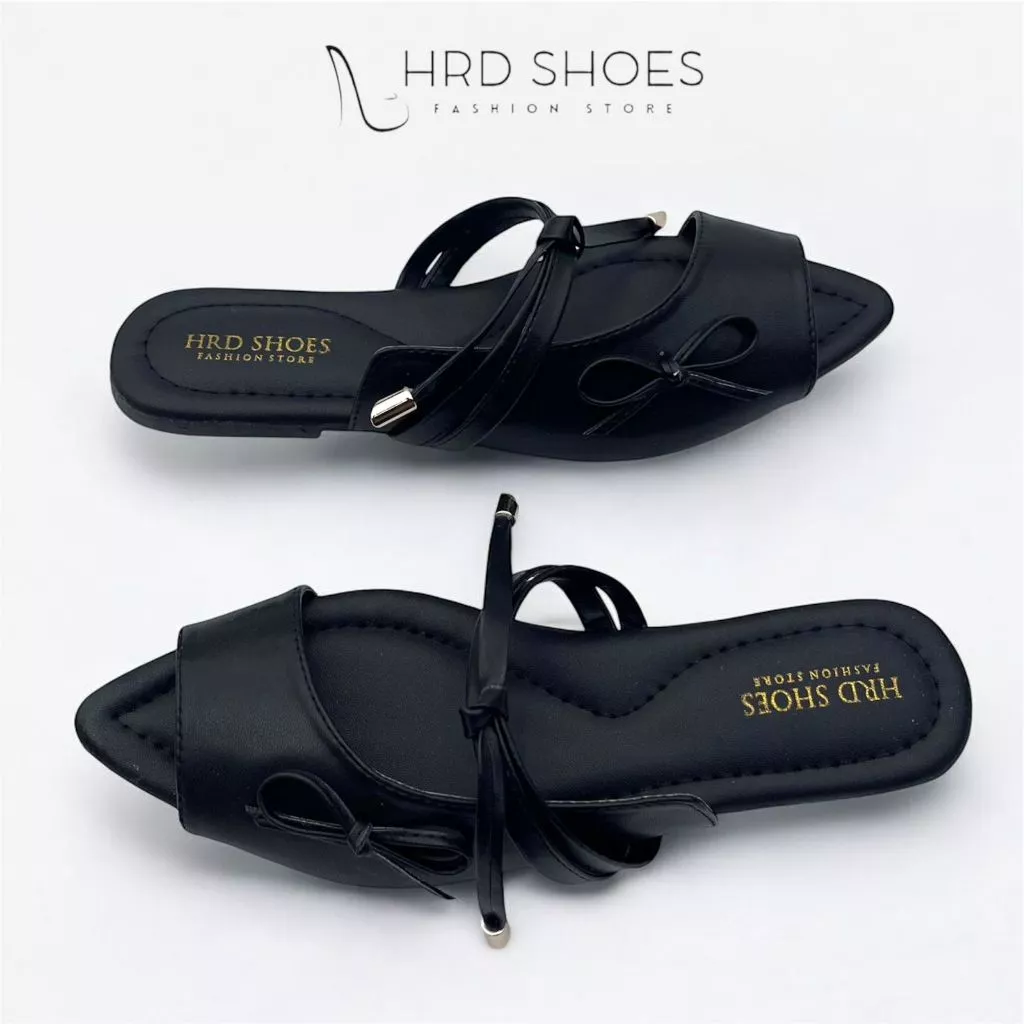 Detail Flatshoes Mules Pita