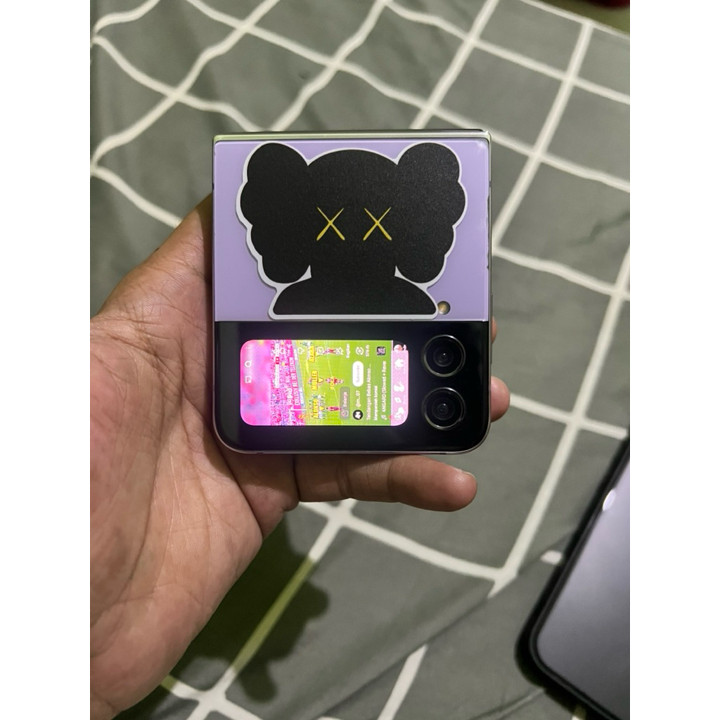 Samsung Z Flip 4 Full