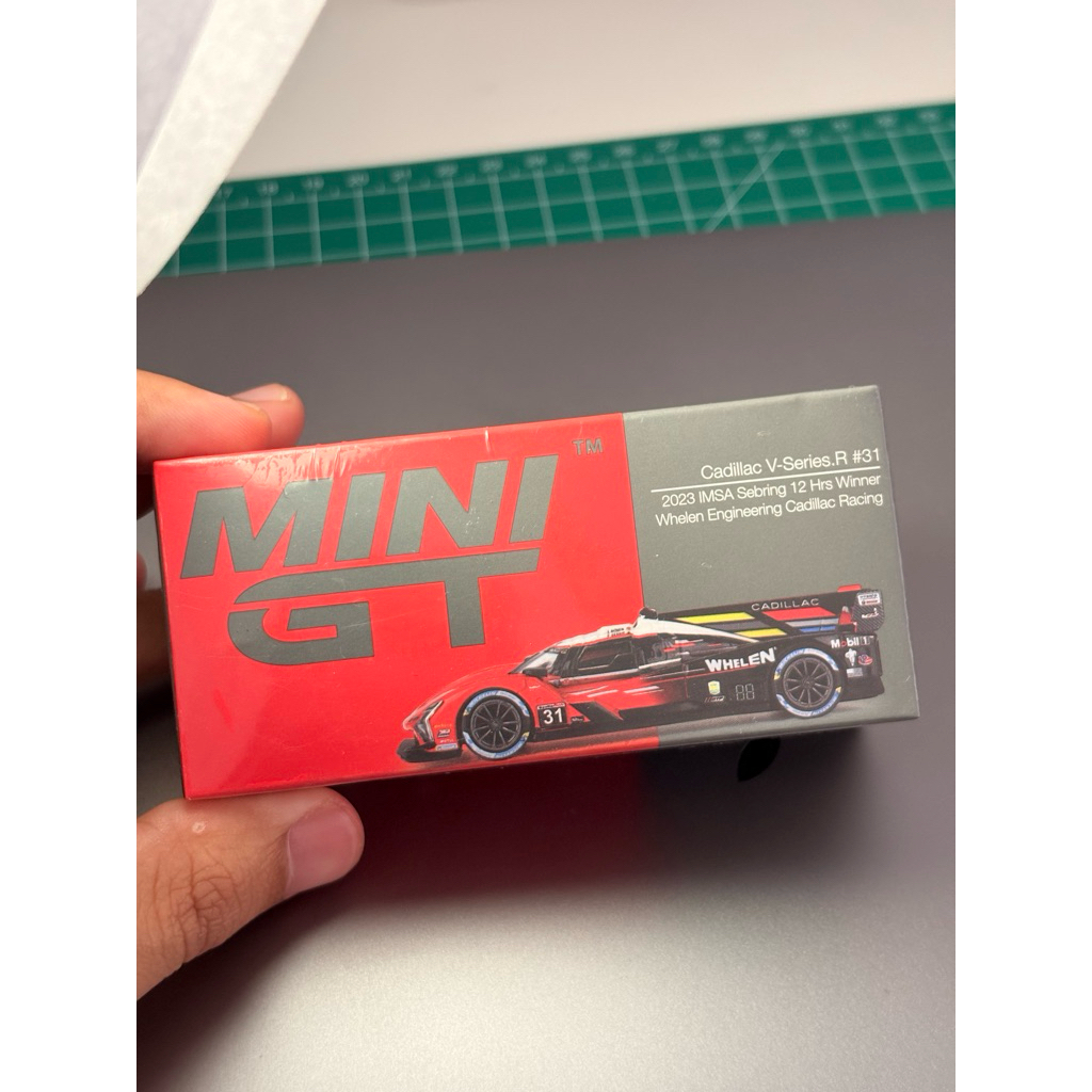 Jual MINI GT 745 Cadillac V-Series.R #31 Whelen Engineering Cadillac ...