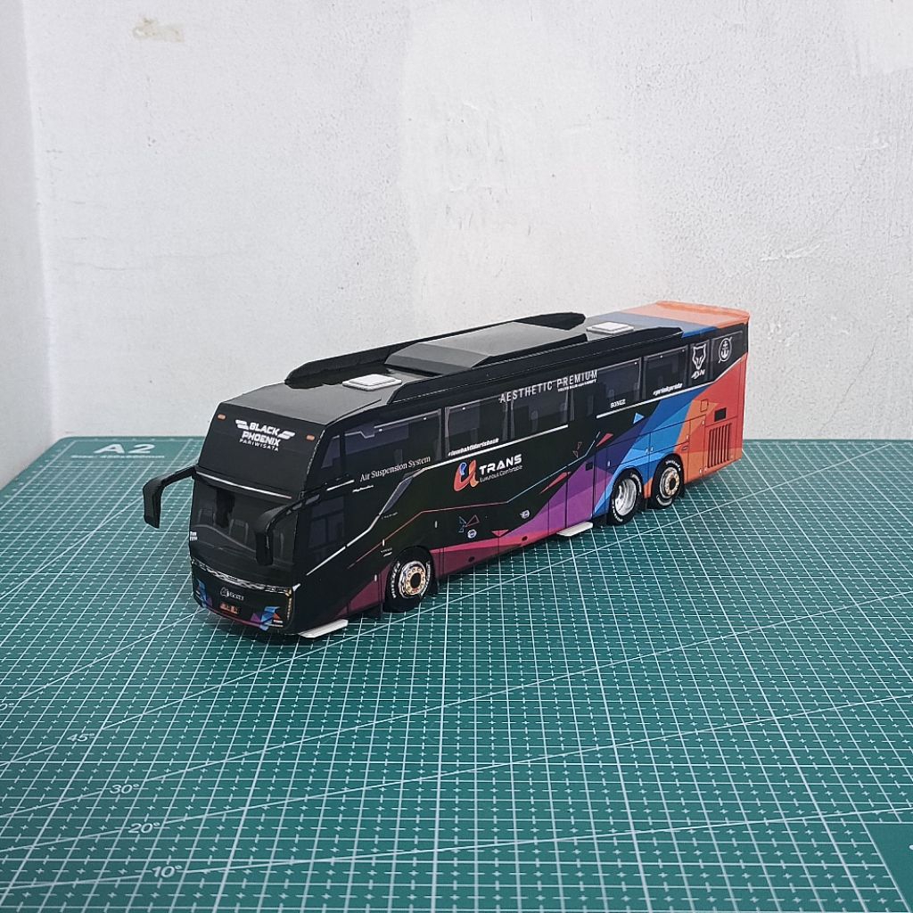 Jual miniatur papercraft bus skylander r25 utrans tronton skala 50 ...