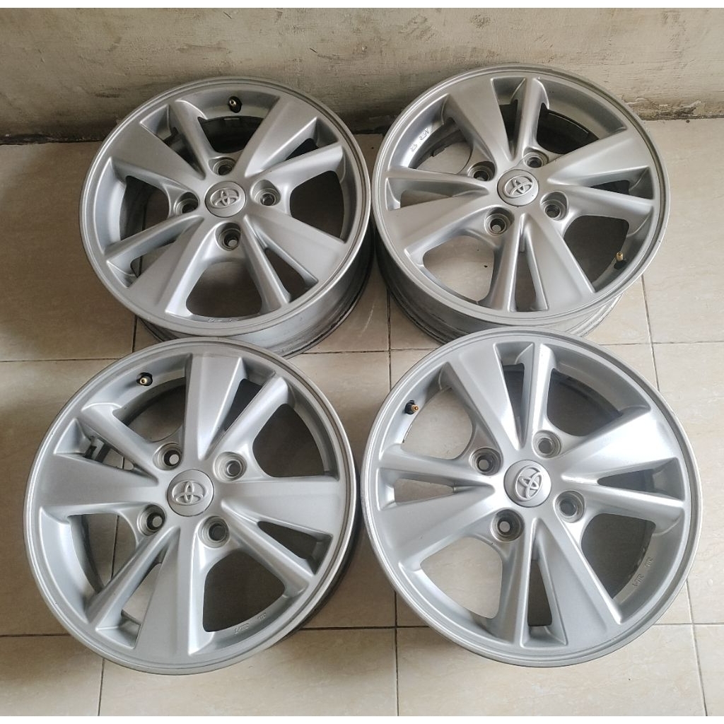 Jual Velg R15 oem Avanza Veloz 2013 (4velg only) | Shopee Indonesia