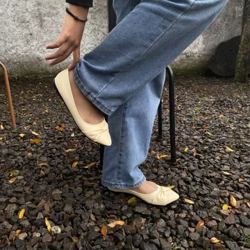 Sepatu Wanita Shoequ Bianca Flat Shoes Anti Slip Sol Karet Hitam