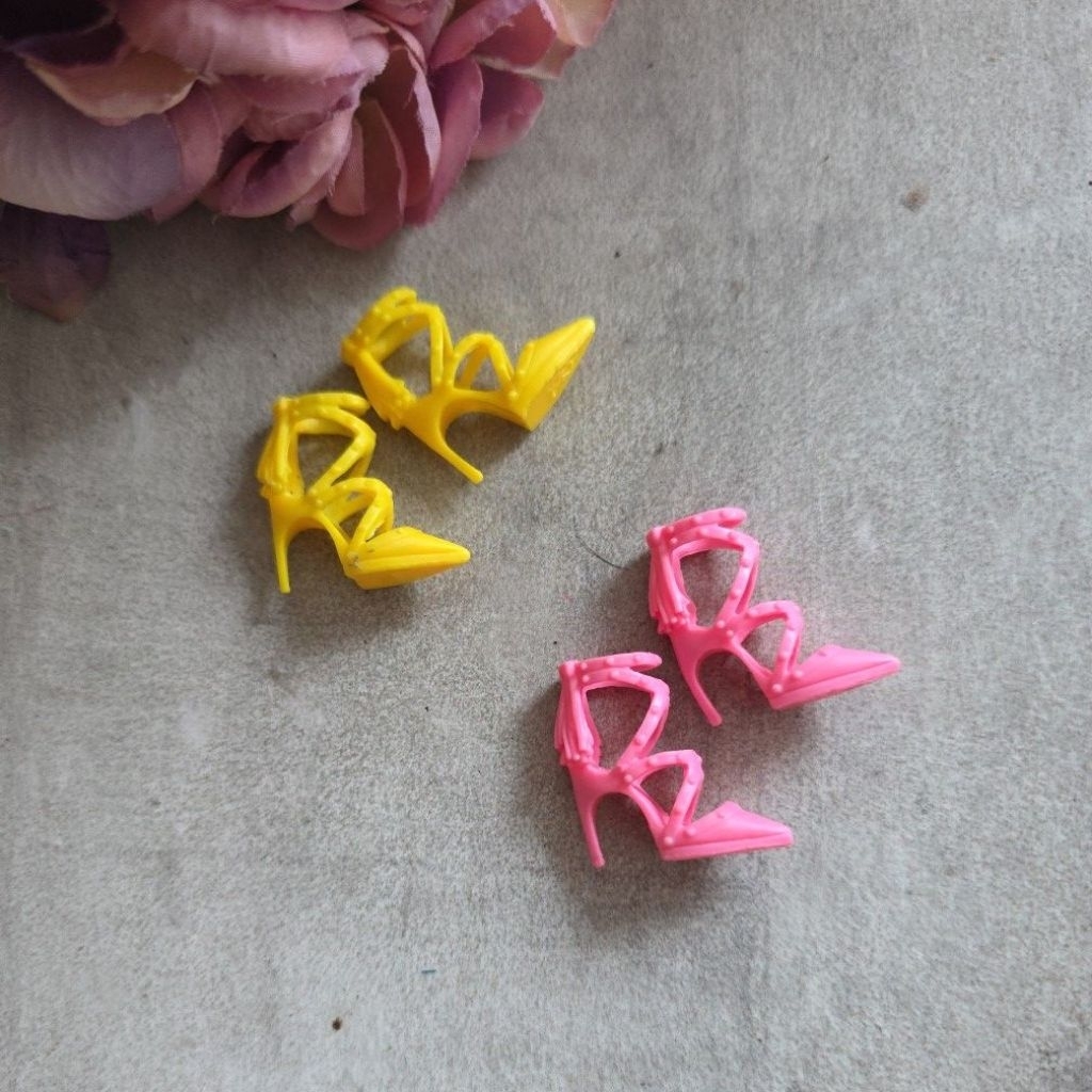 Jual Sepatu Barbie Mattel High heels studs all colours | Shopee Indonesia