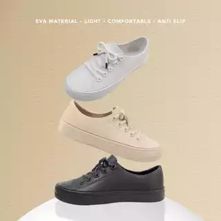 Sneakers Wanita Slip-On Empuk Anti Slip Chic