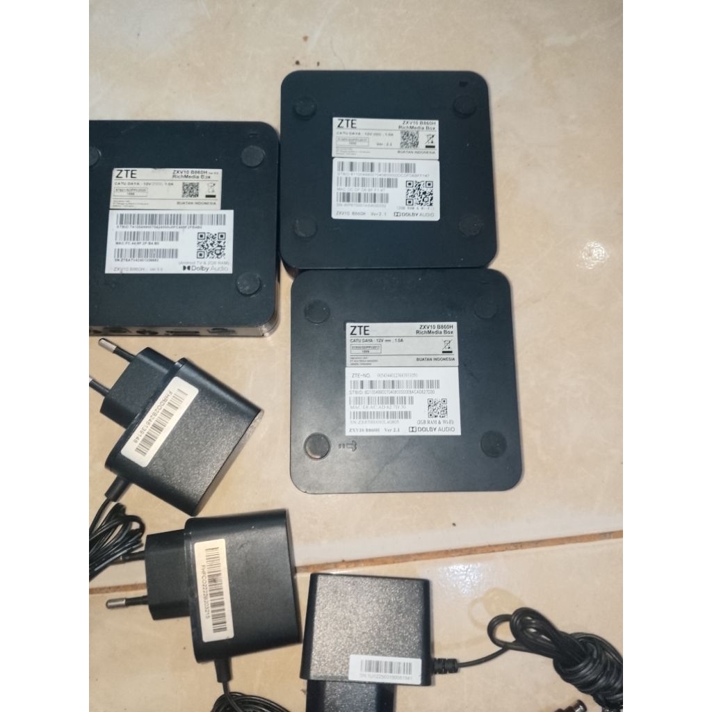 Jual Rourer modem. STB V5. 1 UNIT. STB V2. 2 UNIT LENGKAP ADPTOR ...