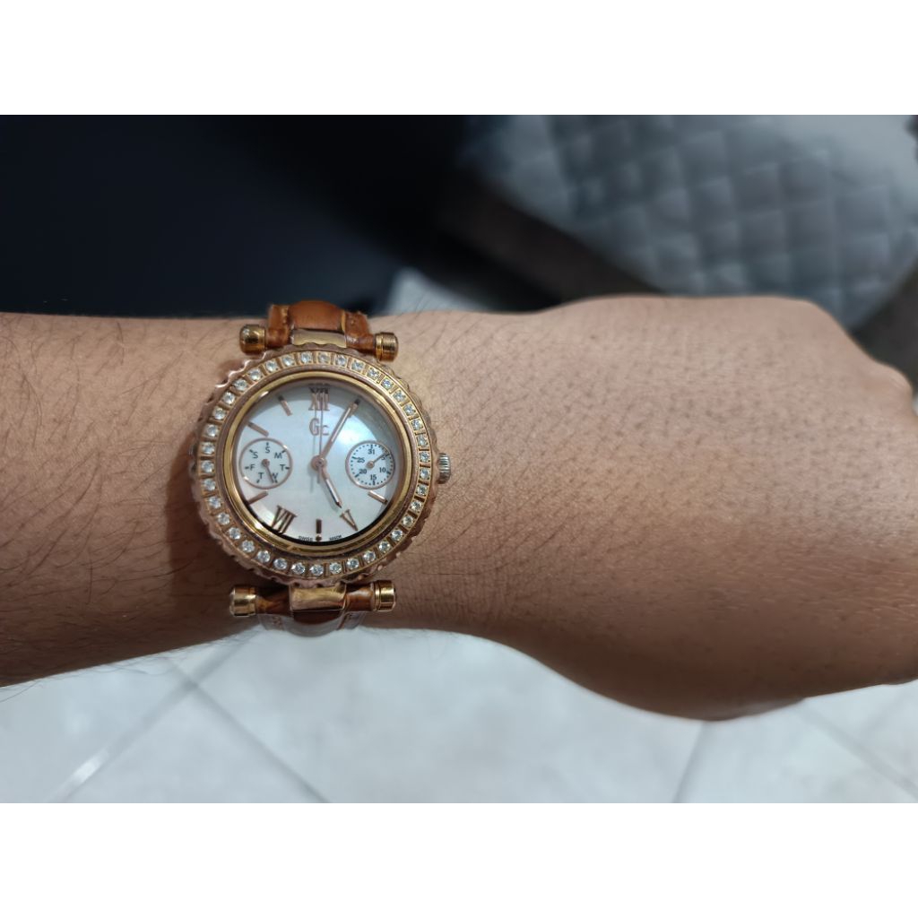 Jual Jam Tangan Guess GC Strap Kulit Brown kondisi normal | Shopee ...