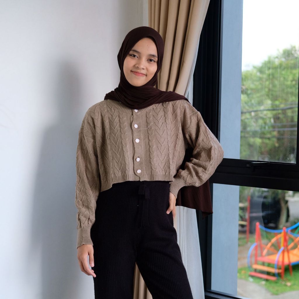 Jual Solari Cardigan Rajut Crop Kancing Motif Cable Wanita Lengan ...