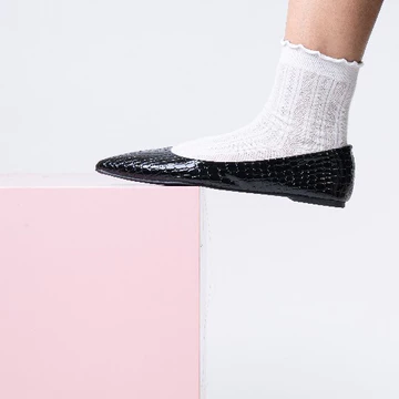 The Little Things She Needs MOANA Online Exclusive Flatshoes Sepatu Wanita Black
