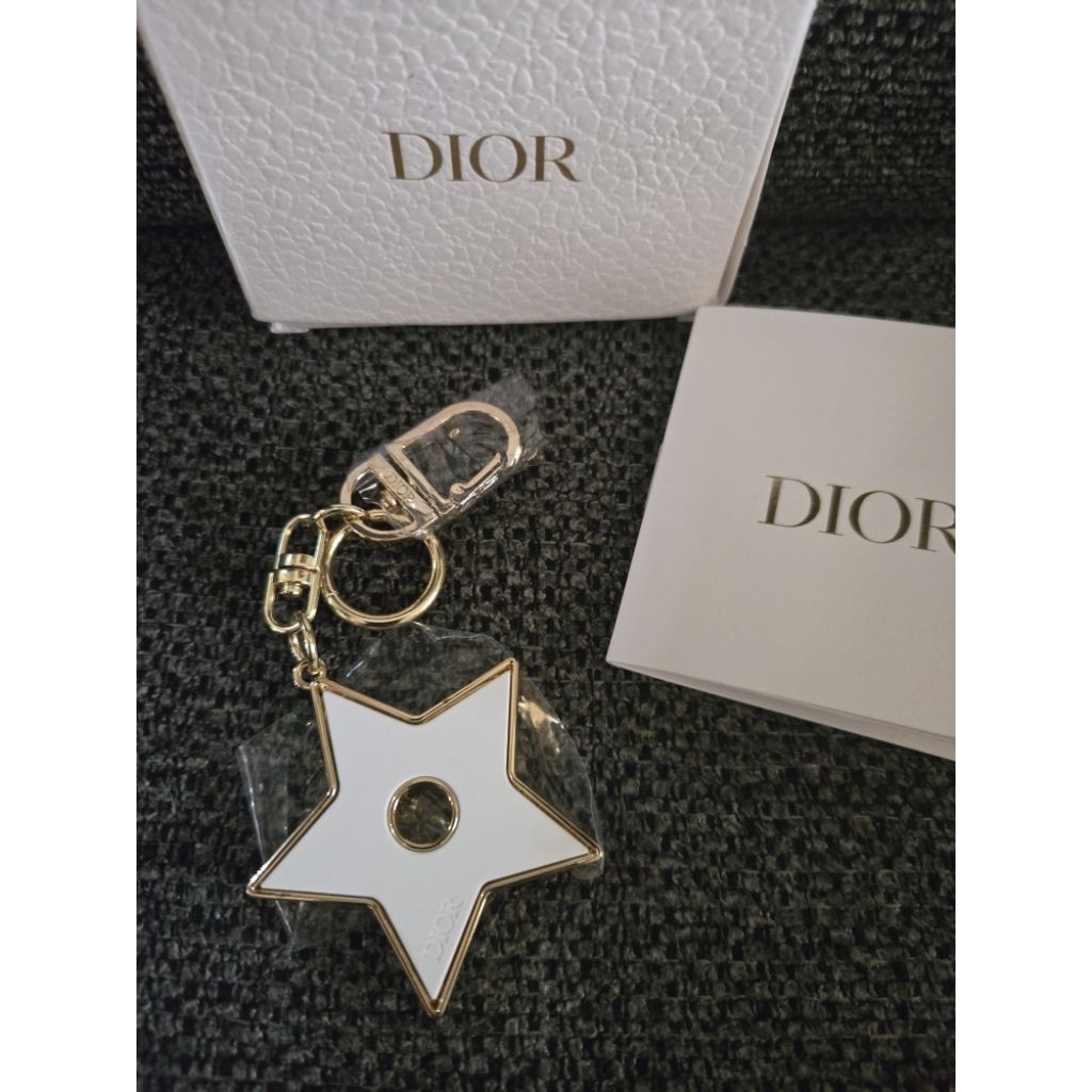 Jual Vip Gift Star Keychain | Shopee Indonesia