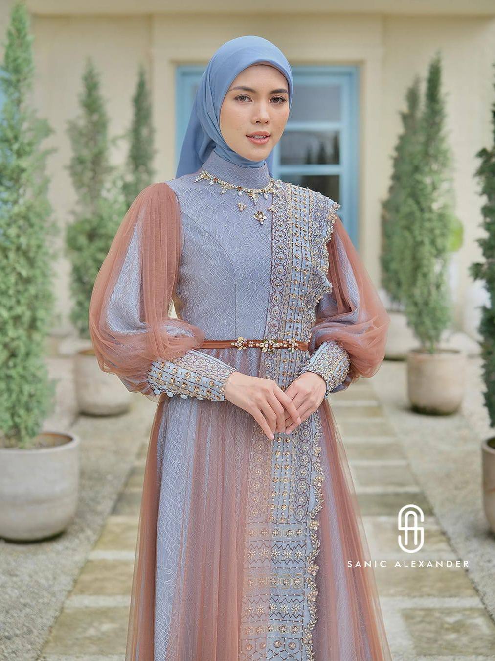Jual SANIC ALEXANDER Izara Dress mewah elegan untuk wanita berkelas ...