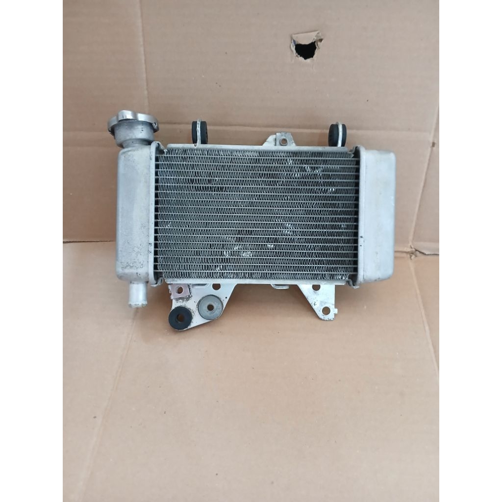 Jual Radiator Honda sonic / GTR 150 fi original lepasan | Shopee Indonesia