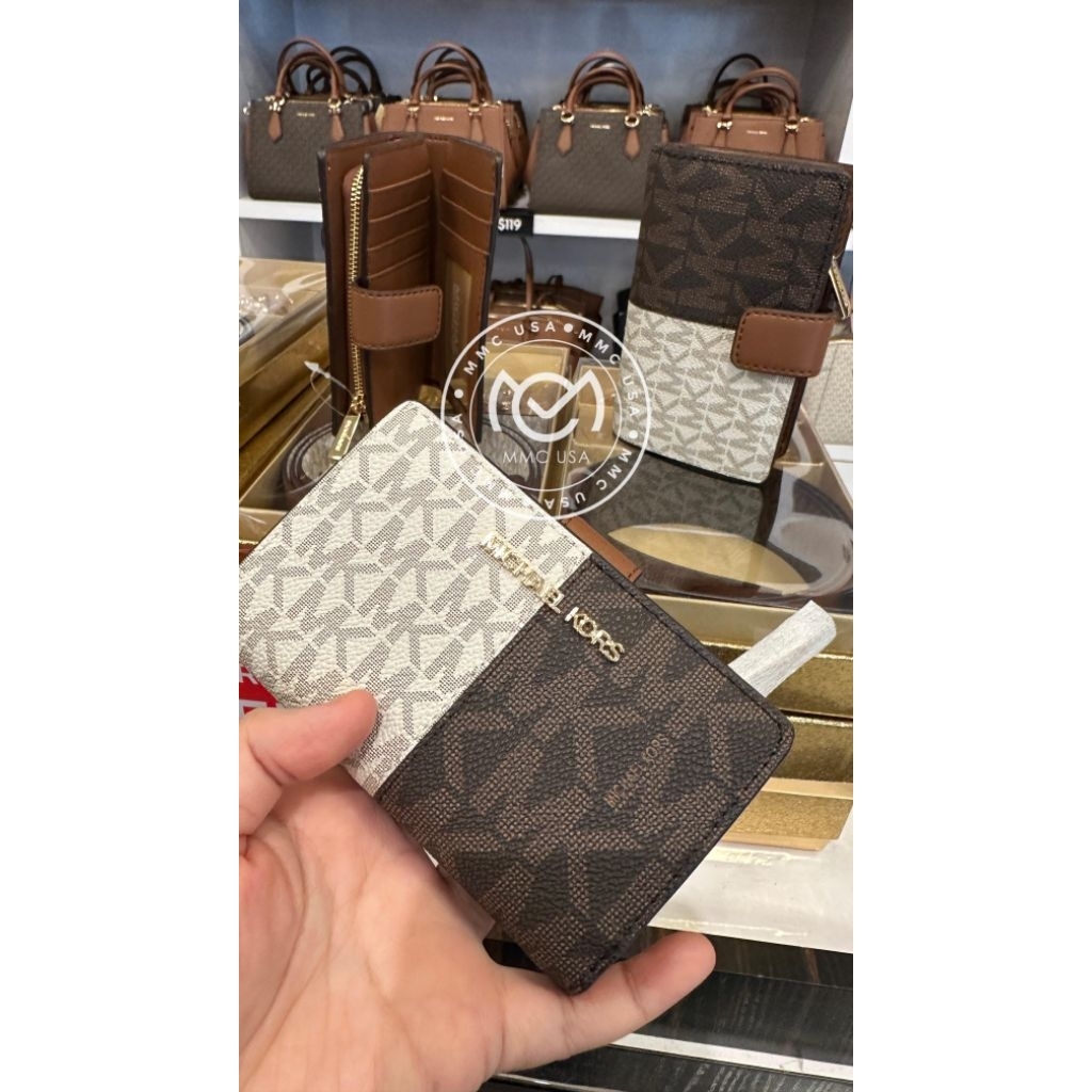 Jual MK MED COMPACT WALLET SIGN | Shopee Indonesia