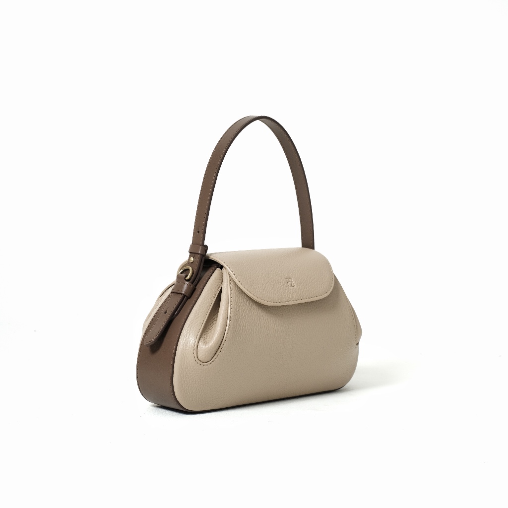 Jual LOIS Sling bag. Genuine leather. | Shopee Indonesia