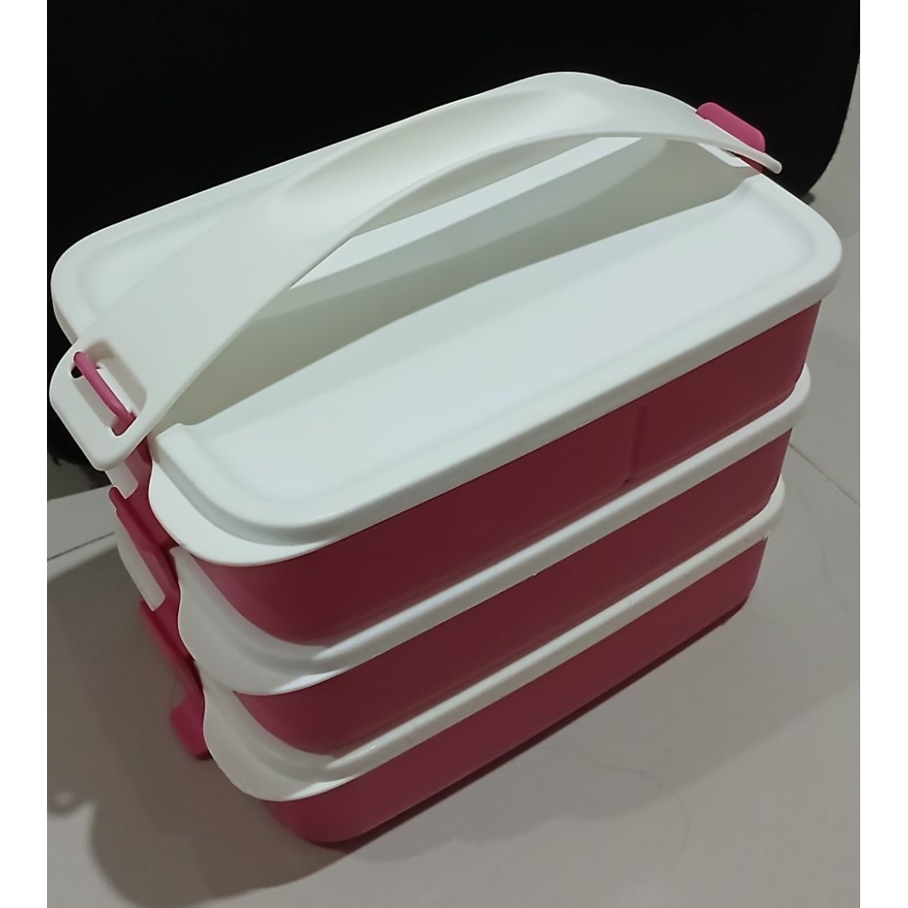 Jual rantang ctg senada pink tupperware prelove ( baret pd tutup dan ...